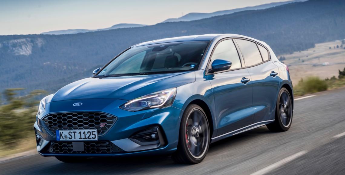 FORD_2019_FOCUS_ST_Performance_Blue_10